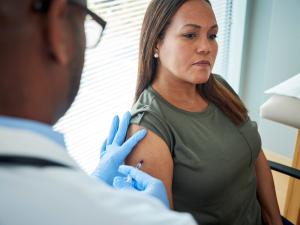 Vitamin B12 Injection service picture